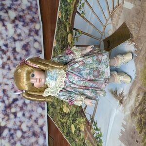 Seymour Mann doll collectors guild Abigail porcelain doll